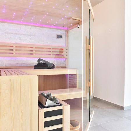 Villa Lux Nina With Six Bedrooms, Private Pool, Sauna Zadar Dış mekan fotoğraf