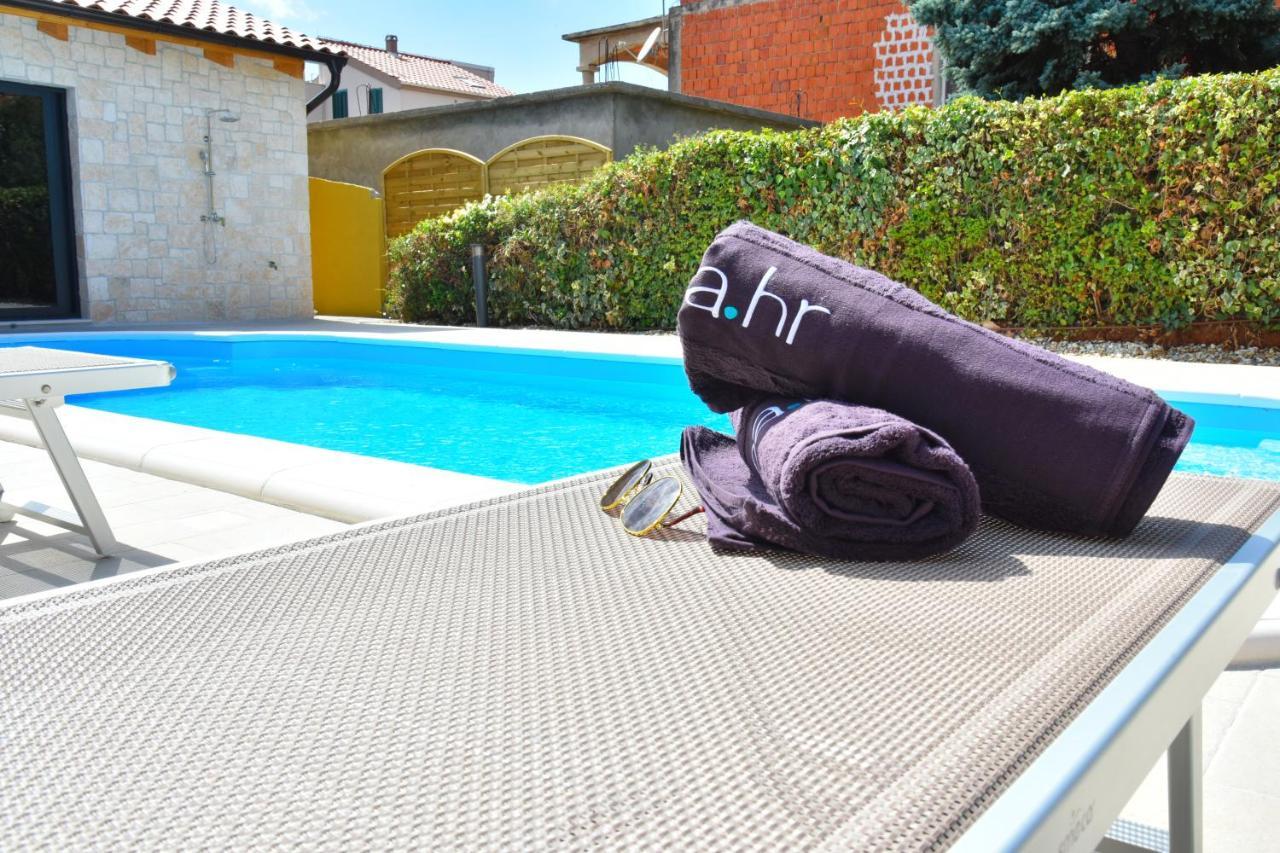 Villa Lux Nina With Six Bedrooms, Private Pool, Sauna Zadar Dış mekan fotoğraf