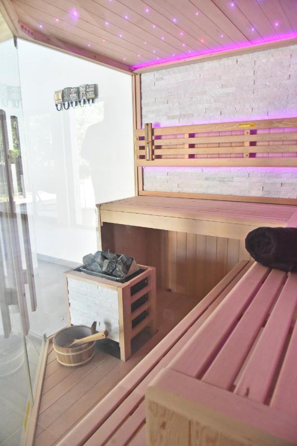 Villa Lux Nina With Six Bedrooms, Private Pool, Sauna Zadar Dış mekan fotoğraf